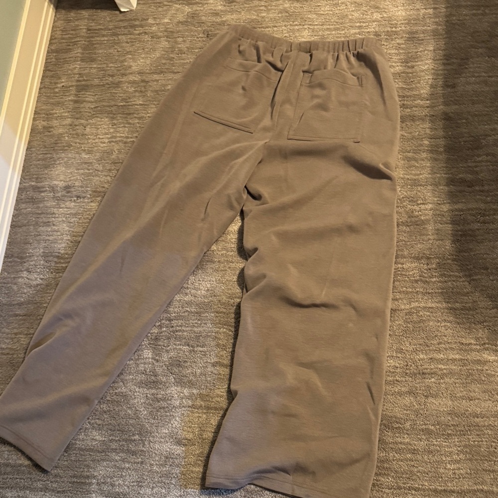 a new day Relaxed Pants in Gray - Picture 5 of 5